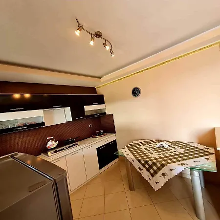 Hotel In 3*